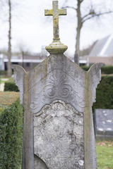Alter Grabstein