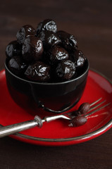 schwarze Oliven