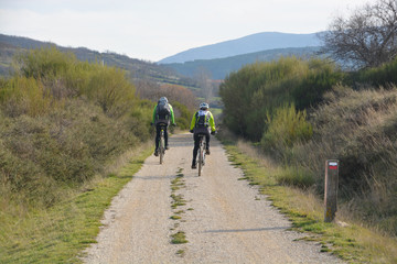 ruta ciclista por el monte