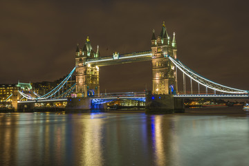 Fototapeta na wymiar Tower Bridge at night, London UK