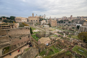 Panorama del Foro Romano visto dal colle Palatino, Roma - obrazy, fototapety, plakaty