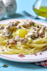 Traditional italian spaghetti carbonara.