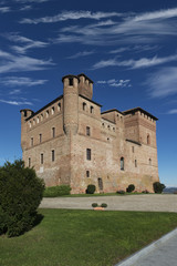 Fototapeta na wymiar View of the Castle of Grinzane Cavour Unesco heritage