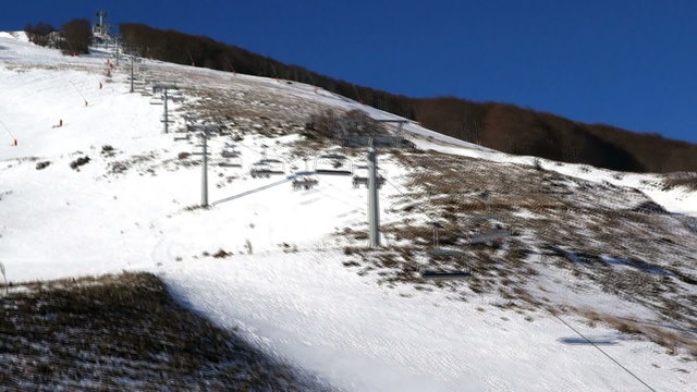 chairlift on the snow