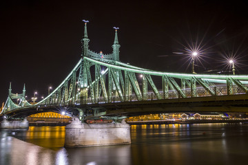 Fototapeta na wymiar Chain Bridge in Budapest, Hungary