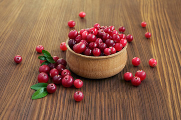 Cranberry in a wooden bowl