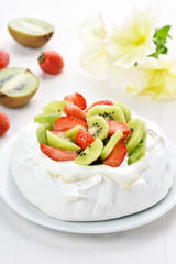 Pavlova cake