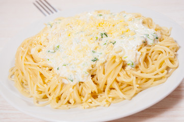 capellini pasta with cream and cheese sauce