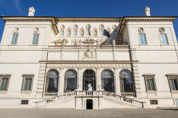 Fototapeta na wymiar Esterno della Galleria Borghese, Roma