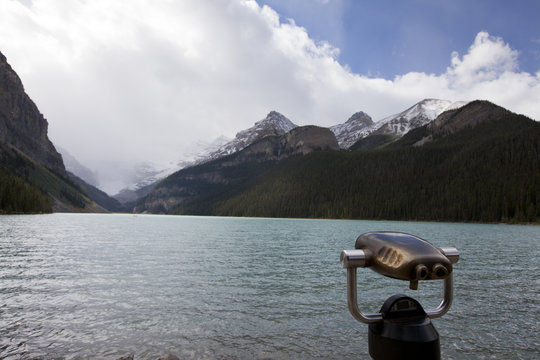lake louise banff canoe telescopic viewer