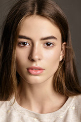 Obraz premium studio fashion portrait of yong pretty woman