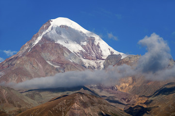 Kaukaski szczyt Kazbek.