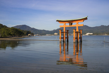 厳島神社の大鳥居
