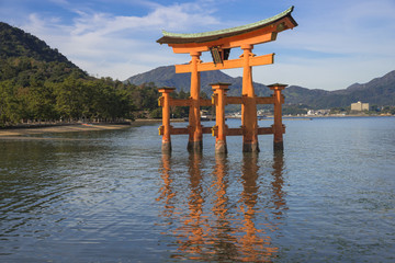 厳島神社の大鳥居
