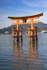 Fototapeta premium Otorii w Sanktuarium Itsukushima