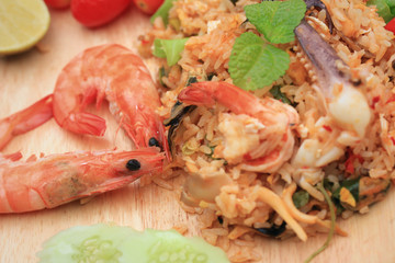 Fried rice with seafood
