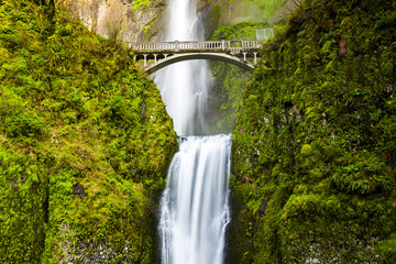 Fototapeta premium Scenic Multnomah Falls w Oregonie