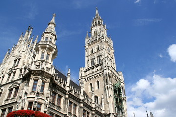Fototapeta na wymiar Münchner Rathausturm 