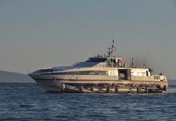 пассажирский теплоход