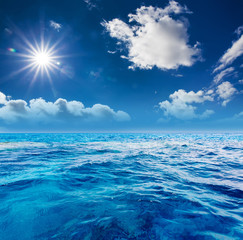 Obraz premium The perfect cloudy sky and surface water