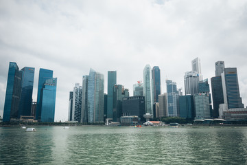 Fototapeta na wymiar SINGAPORE, SINGAPORE - JULY 16 2015: View of downtown Singapore