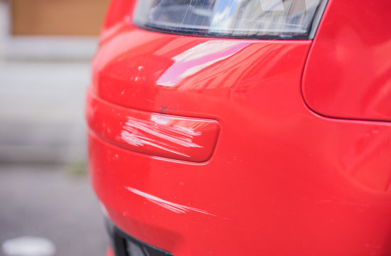 Auto Schaden Lack Kratzer Sto&szlig;stange