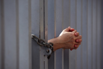 hand in jail