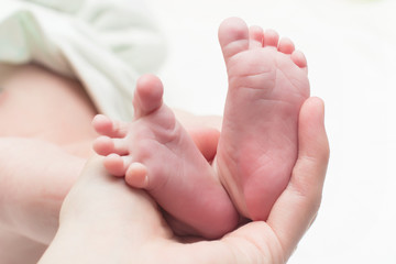 feet newborn