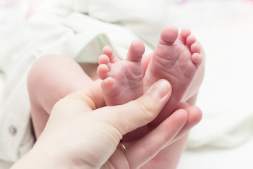 Obraz na płótnie Canvas feet newborn