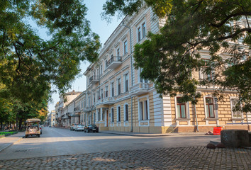 Obraz premium Ancient building in the classical style of the Primorsky Boulevard. Odessa, Ukraine