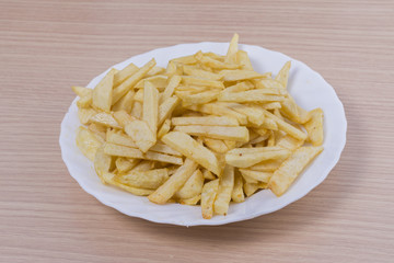 Plato de patatas fritas.