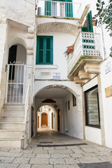 Fototapeta na wymiar Alley of Cisternino (Italy)