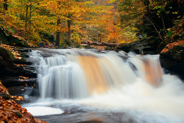 Fototapeta na wymiar Autumn waterfalls