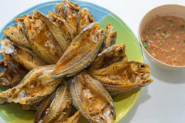 fish fry and chilli sauce