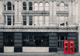 Red telephone booth © rabbit75_fot