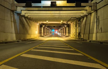 Photo sur Aluminium Tunnel Tunnel traffic at car speeds.