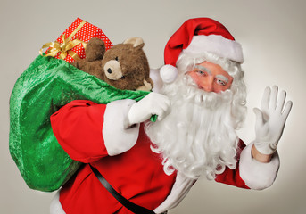 Santa Cluauuus and the gifts bag