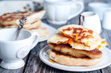 Whole pumpkin pie with tea 