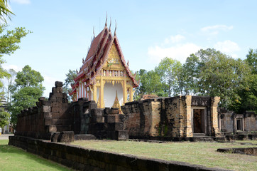 Buddhistische Tempel und Statuen in Südostasien