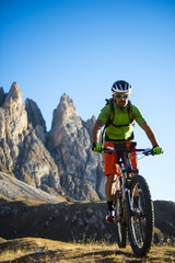 Fototapeta premium Cyclists in luck
