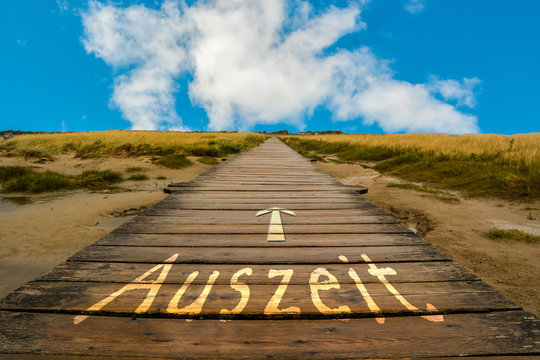 Holzsteg Wort Auszeit