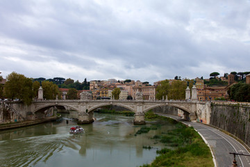 Fototapeta na wymiar Bootstour auf Tiber in Rom