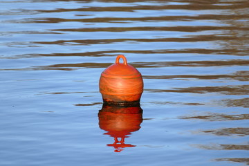 Boje im Wasser
