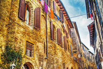 Fototapeta premium narrow street in San Gimignano