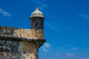 Fototapeta na wymiar Guerite at old Spanish fort in San Juan, Puerto Rico - architecture detailGuerite & Cannons at Fort El Morro (Castillo San Felipe del Morro) in San Juan, Puerto Rico.