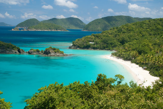 View of Trunk Bay on St John , United States Virgin Islands.

Great Thatch and Jost Van Dyke of the
British Virgin Islands in the background
