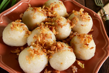 Meat stuffed dumplings