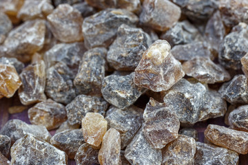 Brauner Kandis zum Süßen von Tee