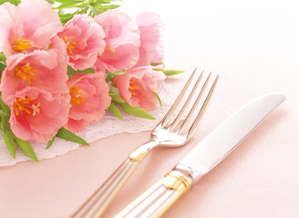 cutlery and bouquet　　