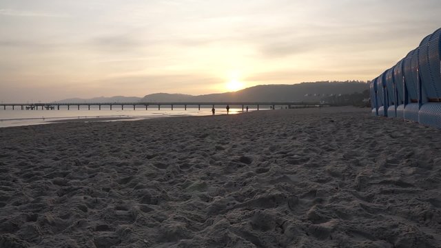 Strandpanorama Sonnenuntergang Strandk&ouml;rbe Binz R&uuml;gen